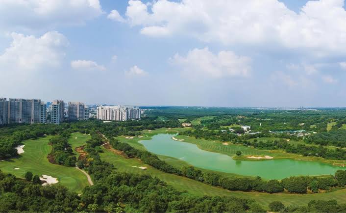 DLF The Camellias location at DLF5 Golf Links Gurugram